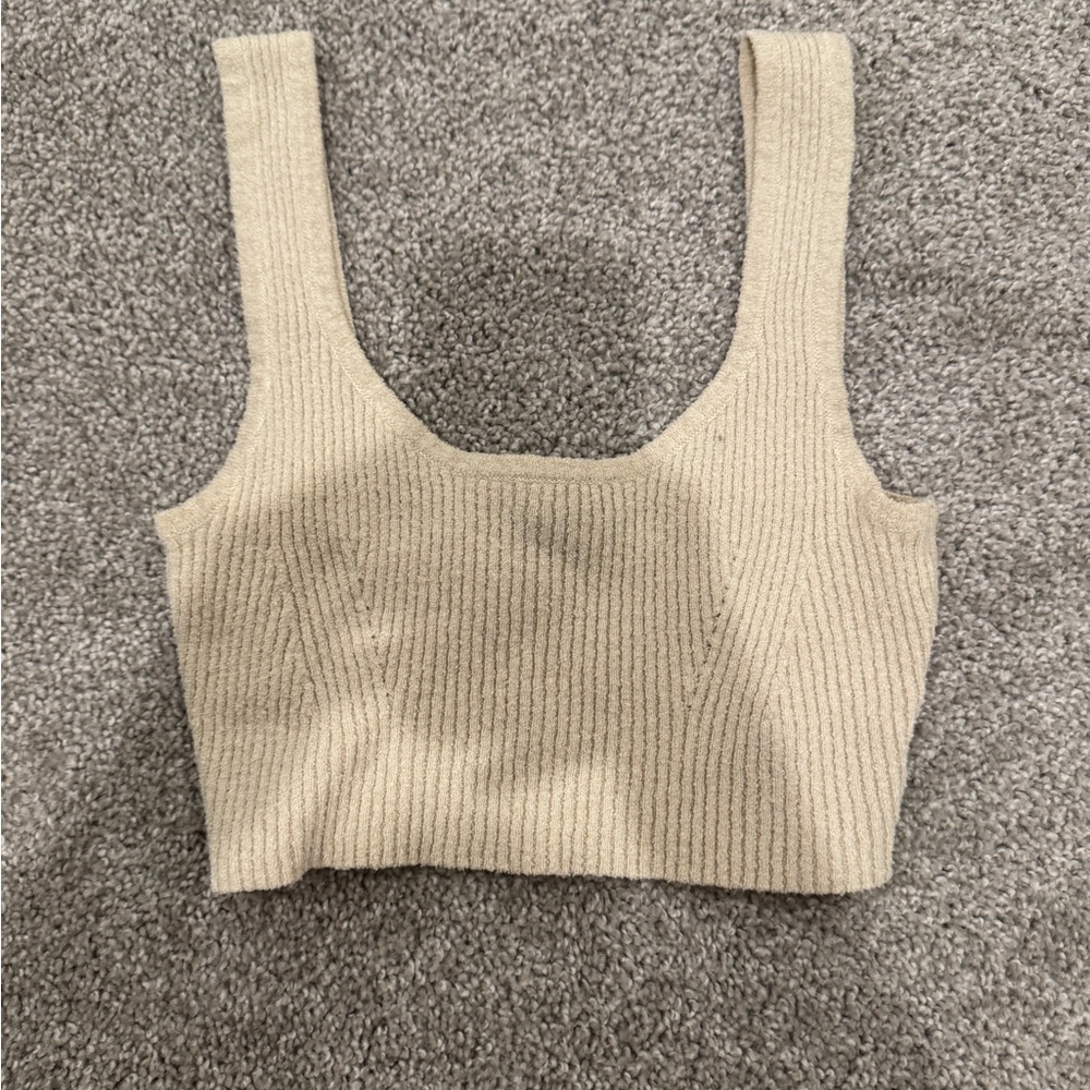Kendall and Kylie super crop top